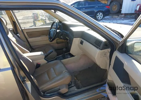 1993 Volvo 850 z USA, uszkodzony, nr VIN YV1LS5502P2071187